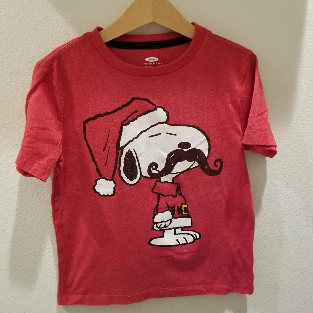 Old Navy, size 6-7, Christmas tee.